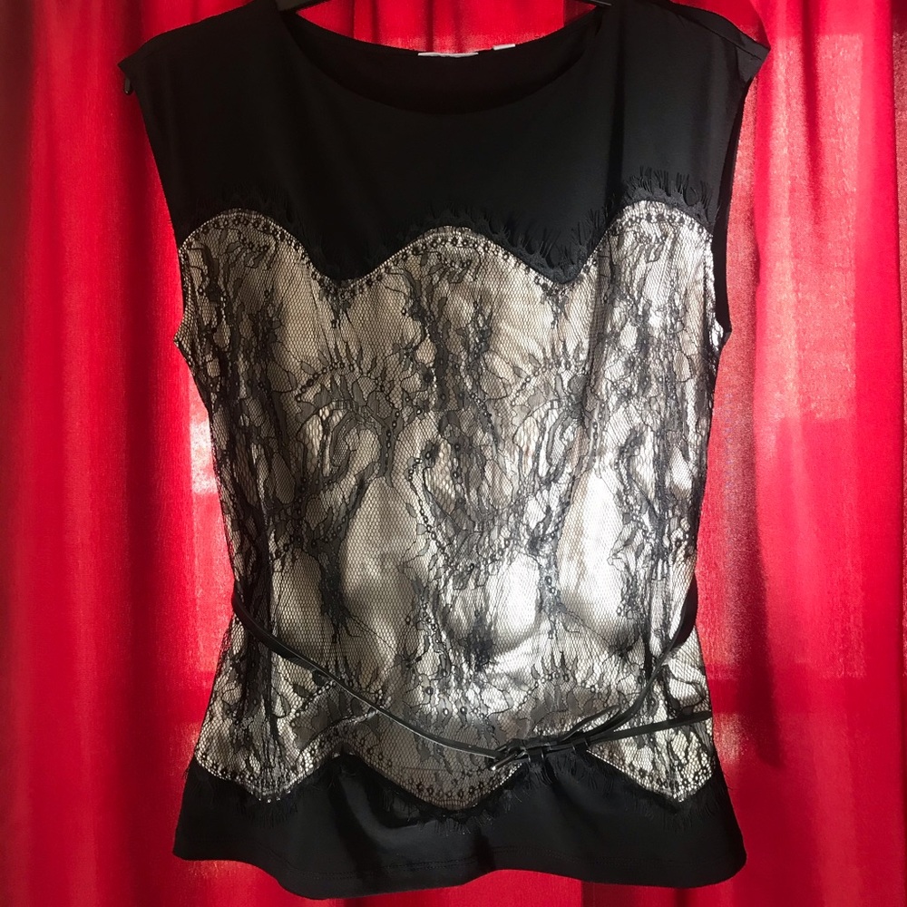 Belted NY&C stretch top.